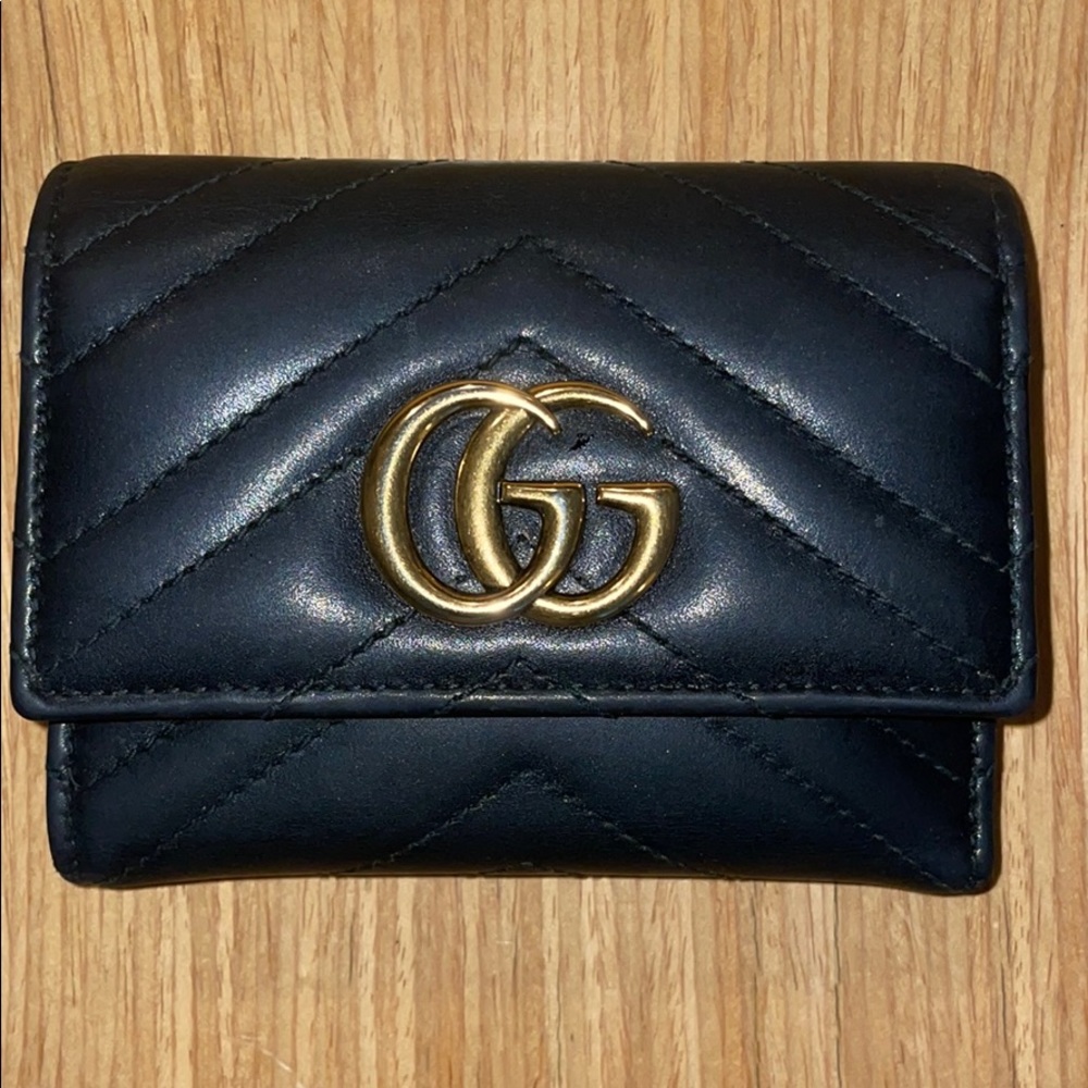 Gucci Black GG Marmont wallet